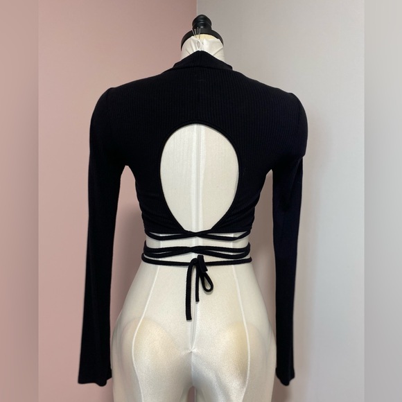 SANS SOUCI cropped backless ribbed top - Picture 3 of 6